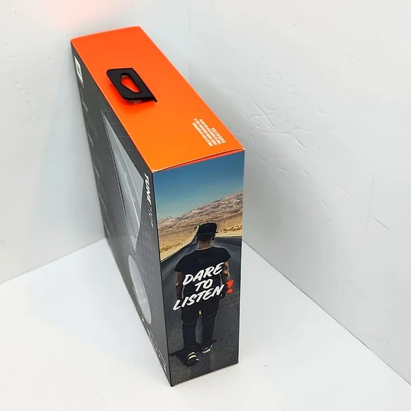 JBL PURE BASS WIRELESS HEADPHONES,   TUNE 710BT, BLACK - Picture 4 of 8